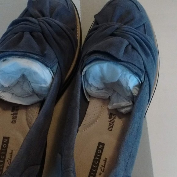 Clarks Collection Sharon Dasher Ladies Suede Slip on Loafer Shoes, Grey 6M - Picture 2 of 6